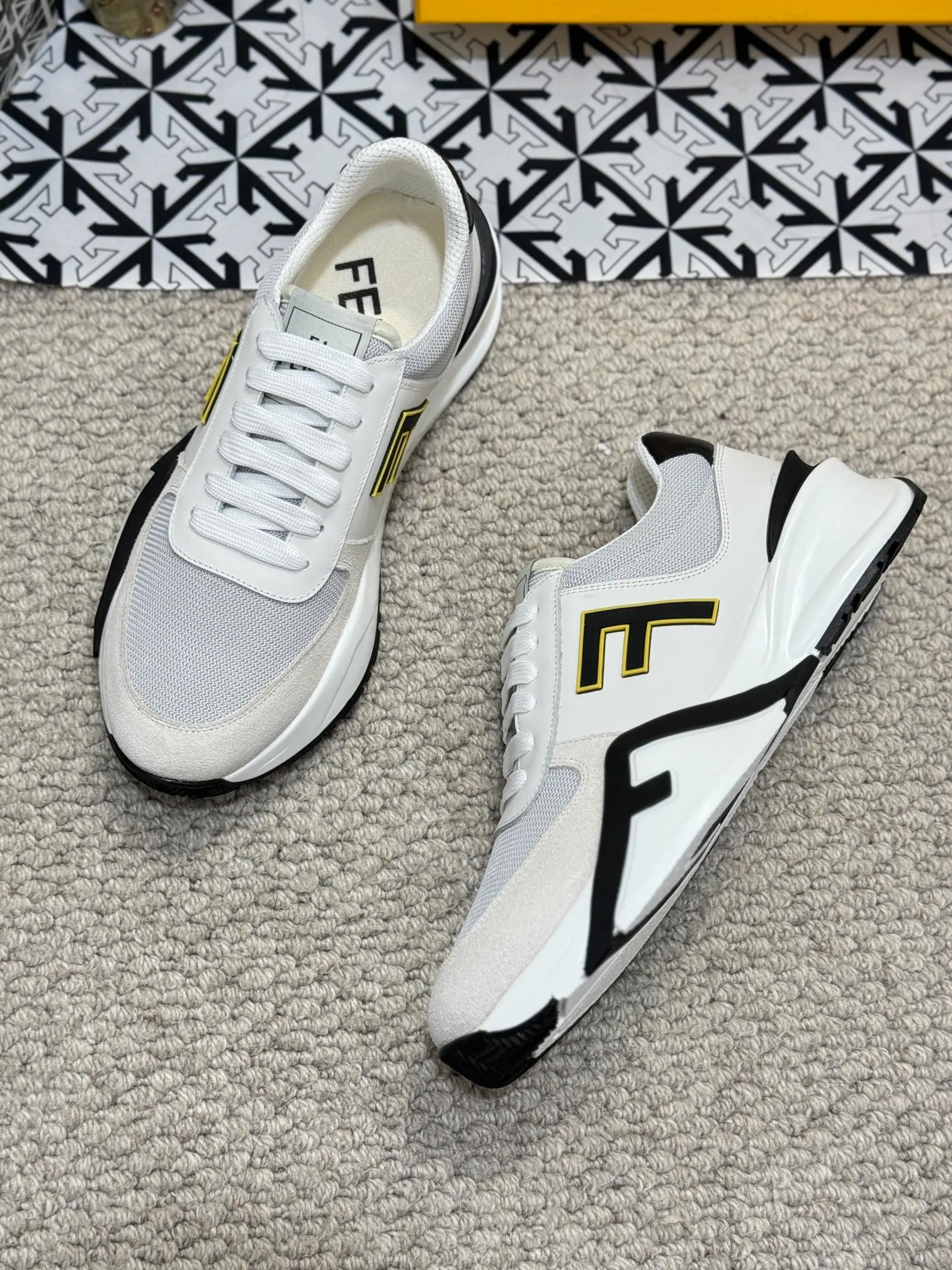 Men's men's shoes 💰520 [New style] 🦥🦥 Original quality - Fendi ◾️▫️F D🆕 Spring and summer new men's slip-on sneakers, with elastic straps, side zippers, and corrugated soles engraved with F. Embossed Fendi Flow lettering on the heel. Mixed material of high-tech fabric and black suede. FF graphic tongue. Ultra-light and wear-resistant EVA sole. Size: 38-44 (45 customized